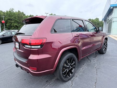 Used 2019 Jeep Grand Cherokee Altitude RWD image 7