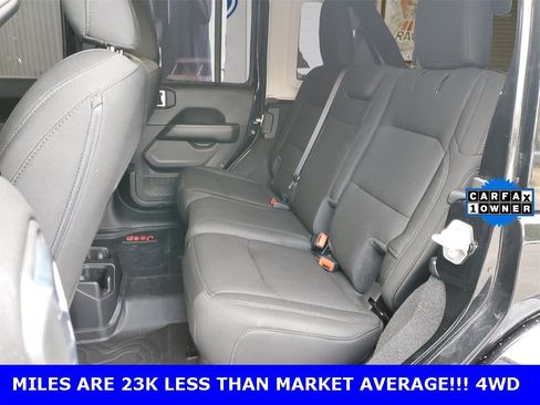 Used 2021 Jeep Wrangler Unlimited Sahara image 7