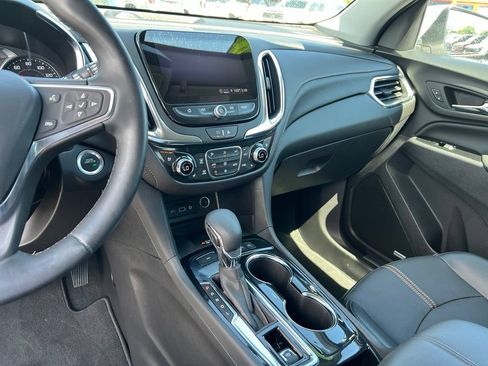 Used 2024 Chevrolet Equinox Premier AWD/4WD image 32