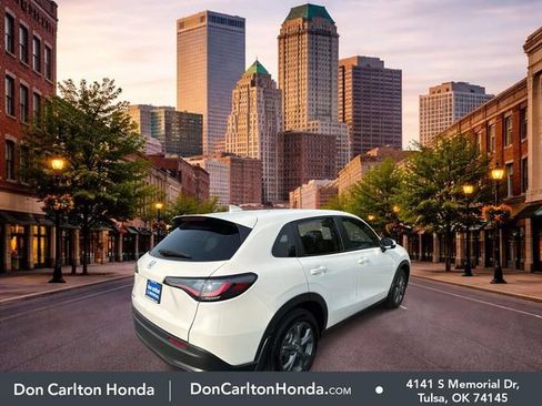 Used 2026 Honda HR-V LX image 4