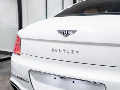 Used 2023 Bentley Flying Spur W12 AWD/4WD image 28