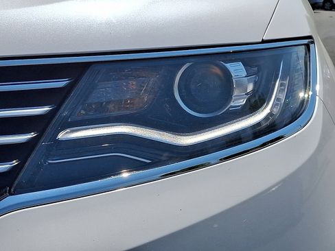 Used 2018 Lincoln MKX Premiere AWD/4WD image 9
