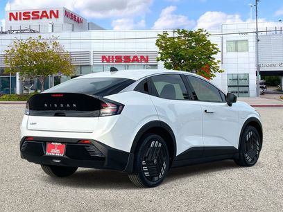 New 2026 Nissan Leaf w/ Illuminated Package