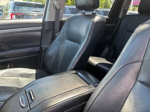 Used 2017 Toyota Highlander Limited Platinum AWD/4WD image 26