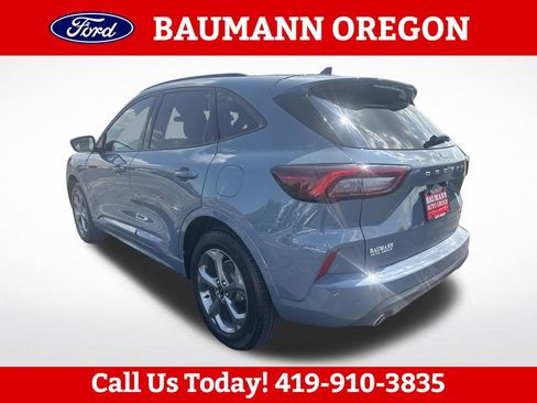 Used 2023 Ford Escape ST-Line w/ Tech Pack #1 AWD/4WD image 5
