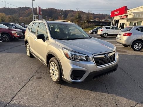 Used 2020 Subaru Forester Base w/ Alloy Wheel Package image 2