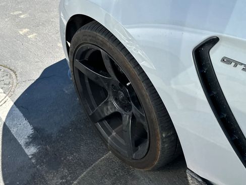 Used 2016 Ford Mustang Shelby GT350 w/ Technology Package image 22