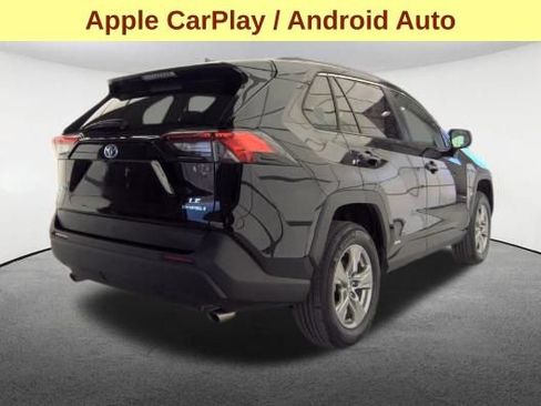Used 2022 Toyota RAV4 LE AWD/4WD image 5