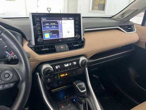 Used 2020 Toyota RAV4 Limited image 42