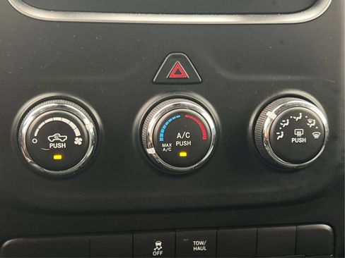 Used 2018 RAM 1500 Express w/ Black Ram 1500 Express Group AWD/4WD image 38