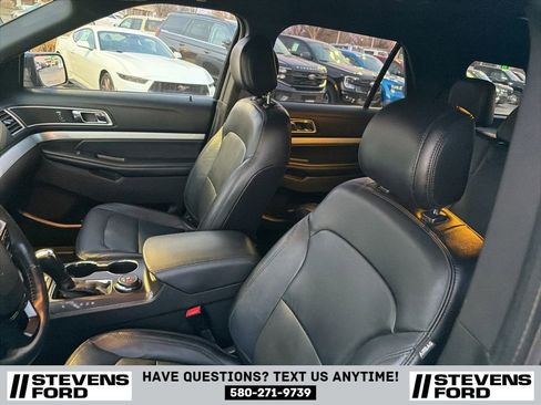 Used 2017 Ford Explorer XLT w/ Equipment Group 202A image 17
