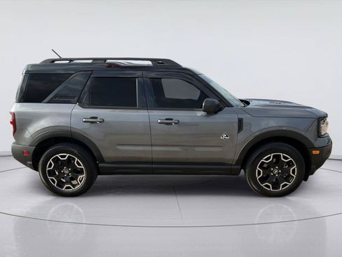 Used 2025 Ford Bronco Sport Outer Banks w/ Outer Banks Tech Package+ AWD/4WD image 2