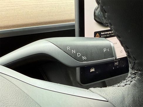 Used 2021 Tesla Model Y Performance image 15