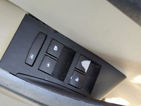 Used 2016 Buick Verano FWD image 19