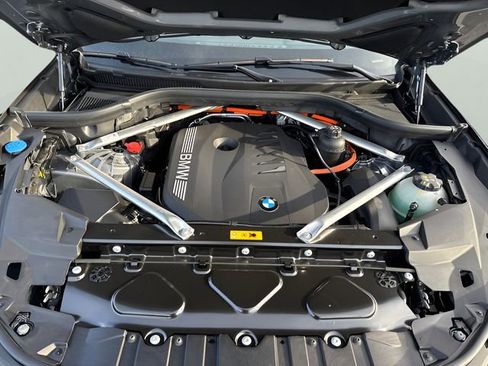 Used 2026 BMW X5 xDrive50e image 22