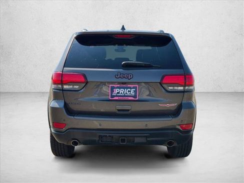 Used 2017 Jeep Grand Cherokee Trailhawk AWD/4WD image 6