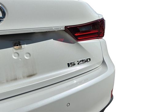 Used 2015 Lexus IS 250 image 33