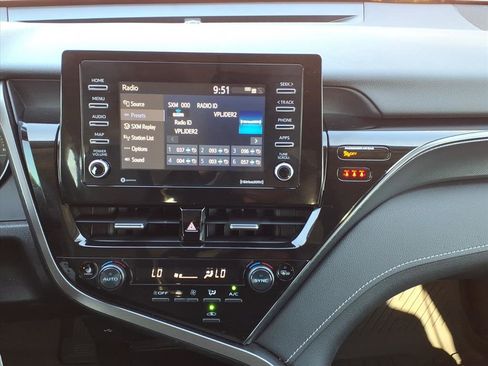Used 2023 Toyota Camry SE image 22