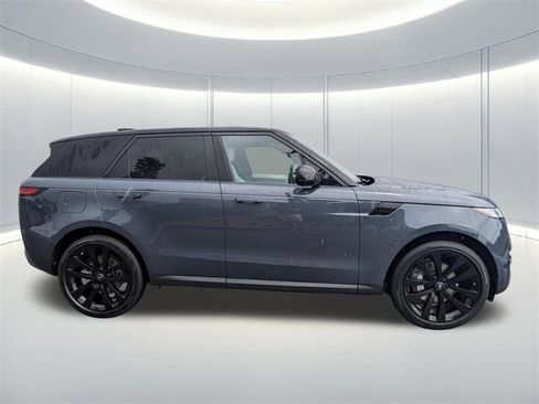 New 2025 Land Rover Range Rover Sport SE image 5
