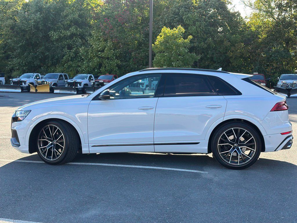 Used 2023 Audi SQ8 Premium Plus w/ Executive Package AWD/4WD image 3