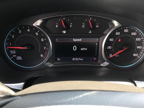 Used 2023 Chevrolet Traverse LT AWD/4WD image 3