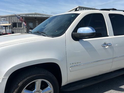 Used 2011 Chevrolet Tahoe LTZ image 5