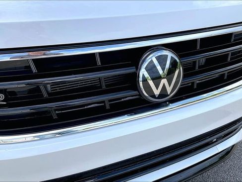 Used 2024 Volkswagen Tiguan SE R-Line image 28