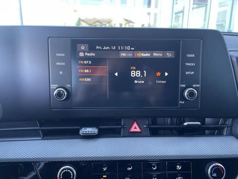 Used 2025 Kia Sportage LX FWD image 22