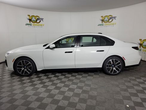Certified 2023 BMW 760i xDrive w/ Executive Package AWD/4WD image 4