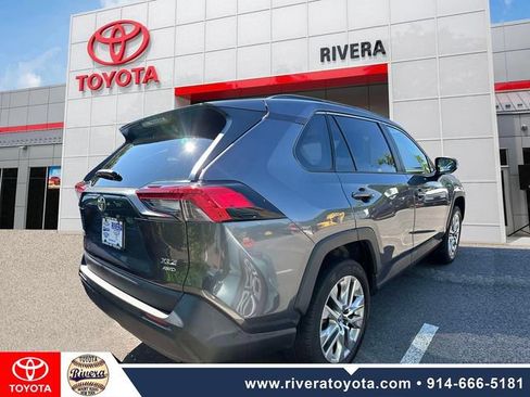 Used 2023 Toyota RAV4 XLE Premium AWD/4WD image 7