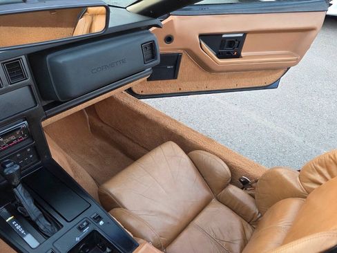 Used 1989 Chevrolet Corvette Convertible RWD image 32