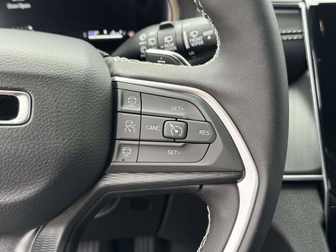 New 2025 Jeep Grand Cherokee L Laredo w/ Luxury Tech Group I AWD/4WD image 10