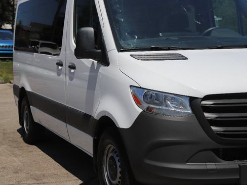 Used 2024 Mercedes-Benz Sprinter 2500 image 17