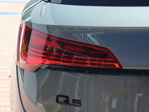 Certified 2025 Audi Q5 e Premium Plus w/ Premium Plus Package AWD/4WD image 9