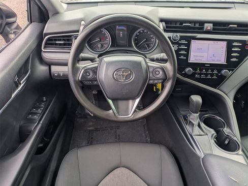 Used 2020 Toyota Camry LE image 24