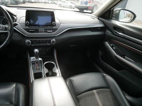Certified 2023 Nissan Altima 2.5 SR FWD image 14