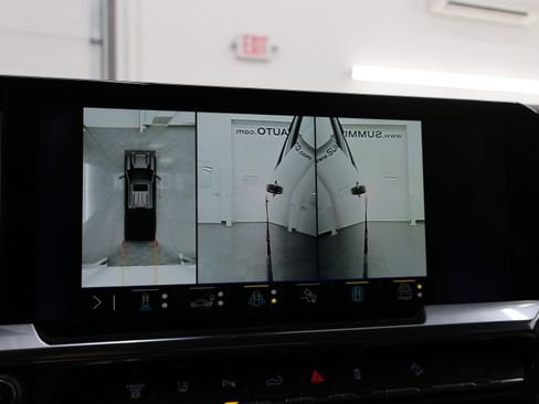 Used 2025 Chevrolet Silverado 2500 LT w/ Trail Boss Package image 19