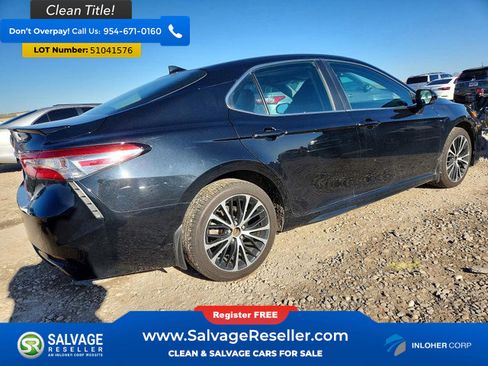 Used 2019 Toyota Camry SE FWD image 4