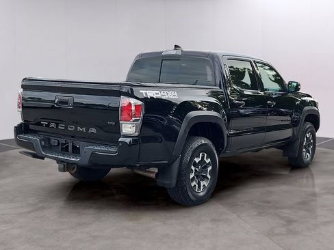 Used 2020 Toyota Tacoma TRD Off-Road w/ Technology Package AWD/4WD image 4
