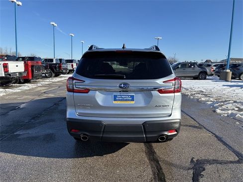 Used 2024 Subaru Ascent Premium w/ Convenience Package image 5