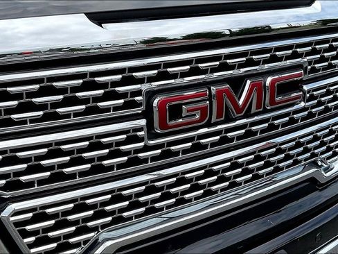 Used 2020 GMC Sierra 1500 Denali w/ Driver Alert Package II AWD/4WD image 34