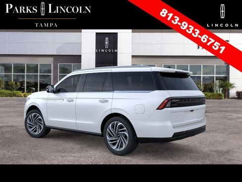 New 2026 Lincoln Navigator Reserve AWD/4WD image 4