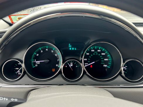 Used 2017 Buick Enclave Leather image 11