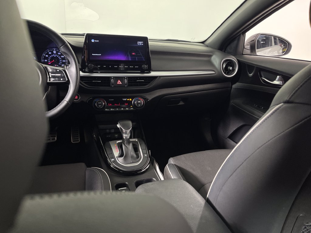 Used 2022 Kia Forte GT-Line w/ GT-Line Technology Package FWD image 17