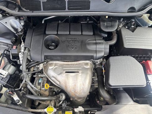 Used 2011 Toyota Venza FWD image 31
