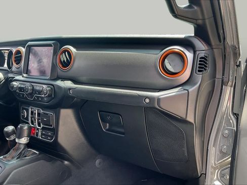 Used 2020 Jeep Gladiator Mojave AWD/4WD image 19