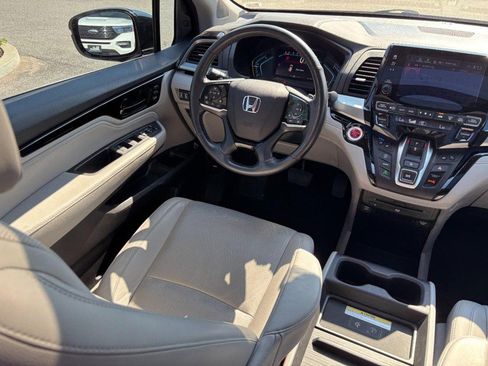 Used 2018 Honda Odyssey Elite image 13