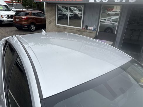 Used 2016 Toyota Prius Three Touring image 14