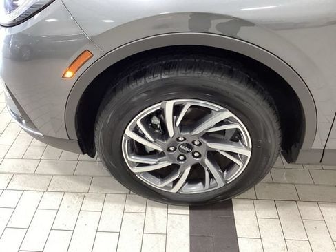 Used 2023 Lincoln Corsair AWD image 18