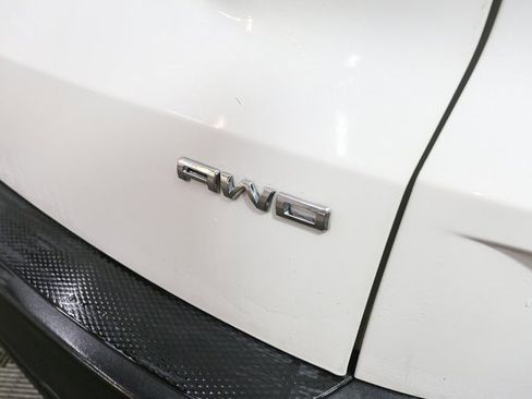 Used 2022 Ford Escape SE w/ SE Sport Appearance Package image 10